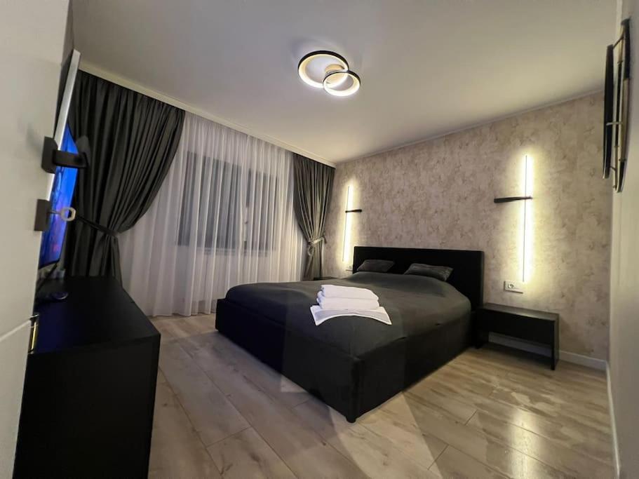 Impact Apartments Питещ Екстериор снимка