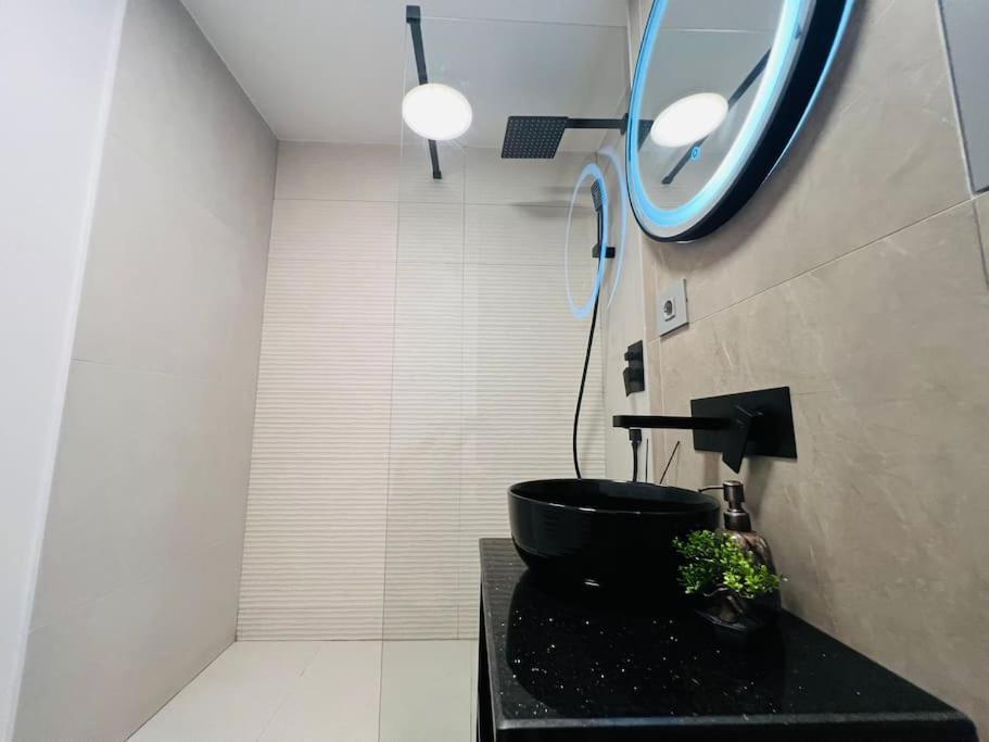 Impact Apartments Питещ Екстериор снимка