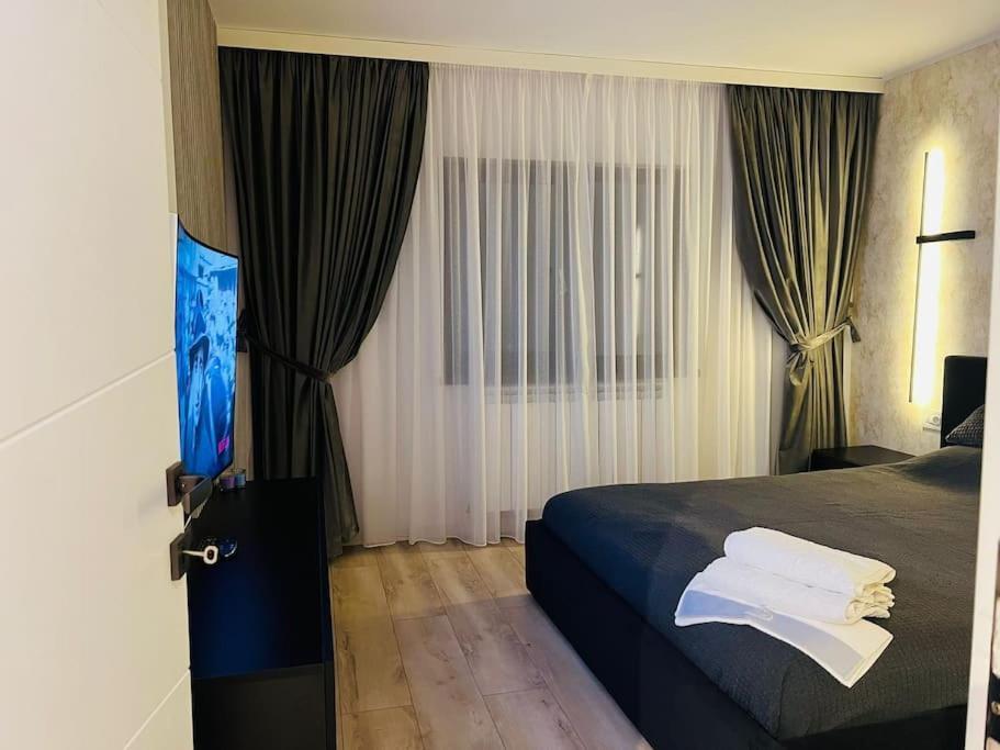Impact Apartments Питещ Екстериор снимка